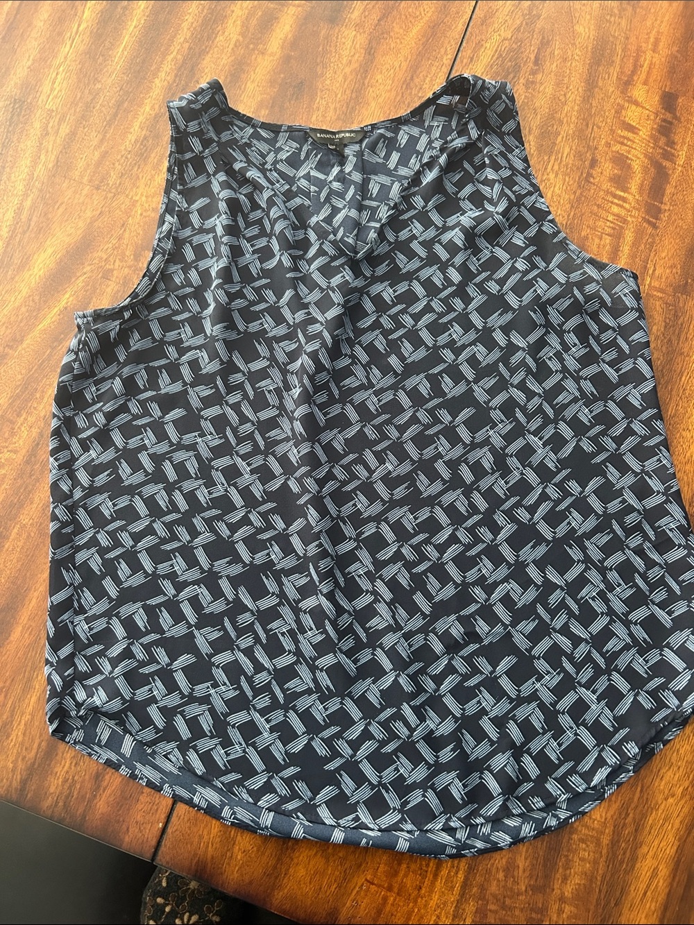 Banana Republic Navy and Light Blue Geometric Sleeveless Camisole